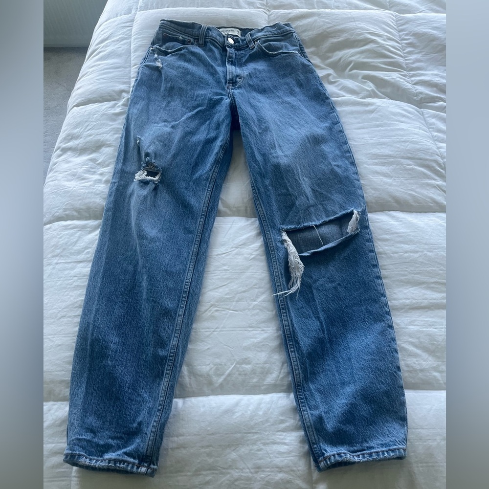 Abercrombie & Fitch The 80’s Mom High Rise Jeans
